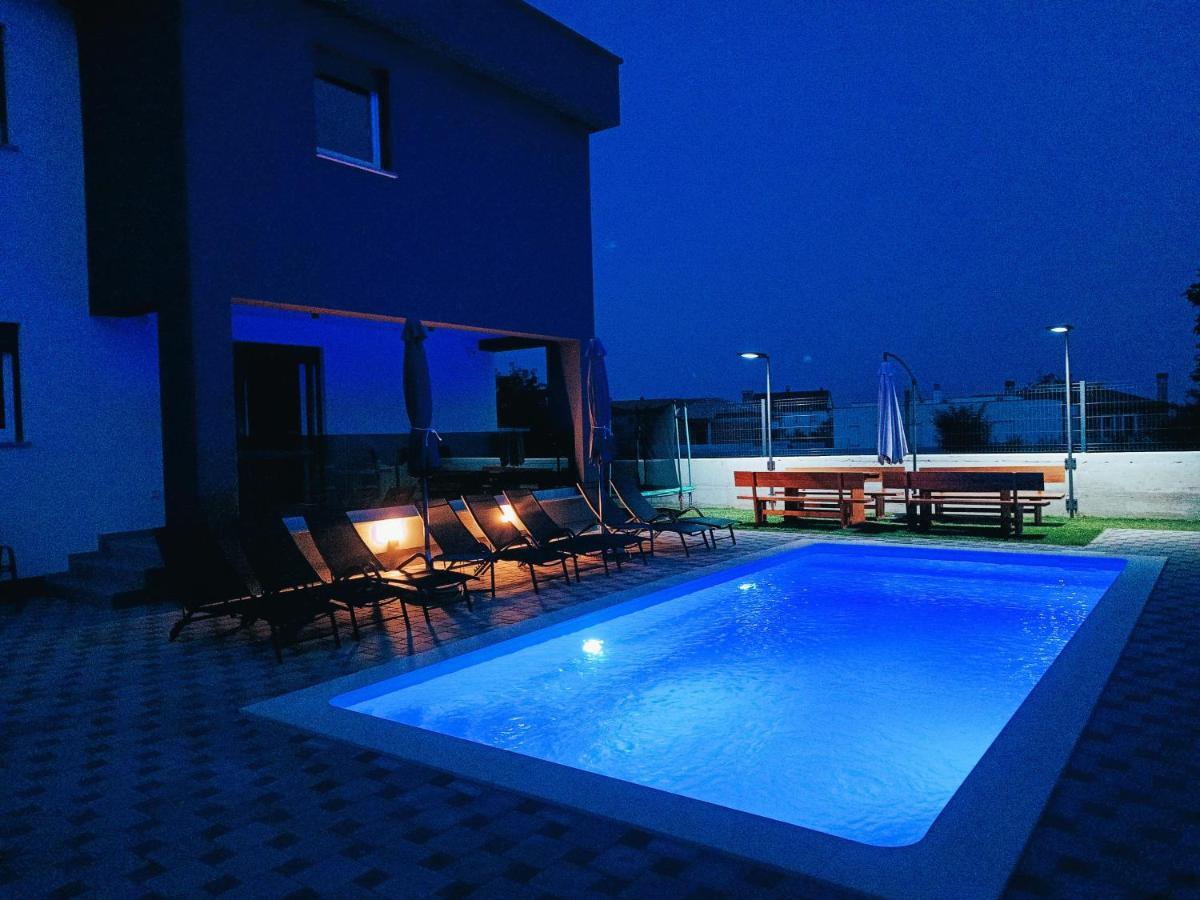 Villa Nikolina - Luxury Villa With 5 Bedrooms And Swimming Pool Воднян Экстерьер фото