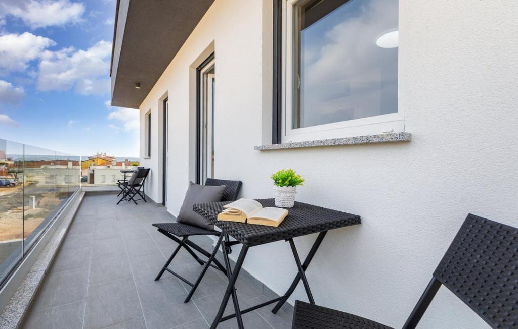 Villa Nikolina - Luxury Villa With 5 Bedrooms And Swimming Pool Воднян Экстерьер фото